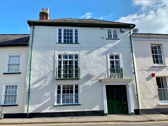 3 Bedroom Flat To Rent In St. Peter Street, Tiverton, EX16