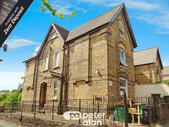 2 Bedroom Flat To Rent In Stow Park Avenue, Newport, NP20