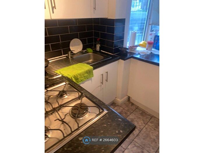 1 Bedroom Flat To Rent In South Norwood Hill, London, SE25