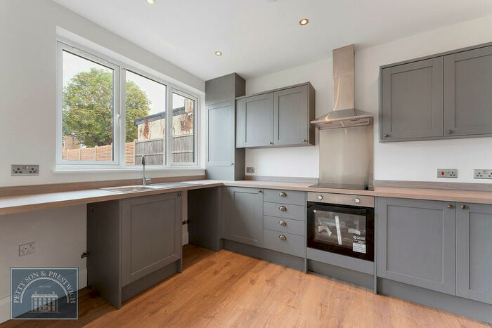 3 Bedroom Semi-Detached House To Rent In Devon Close, Buckhurst Hill, IG9