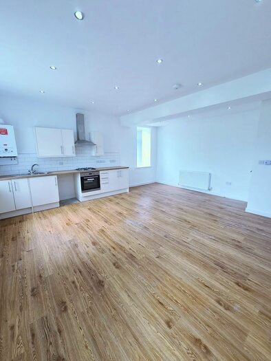 3 Bedroom Flat To Rent In Broadmead Way, Newcastle Upon Tyne, NE15