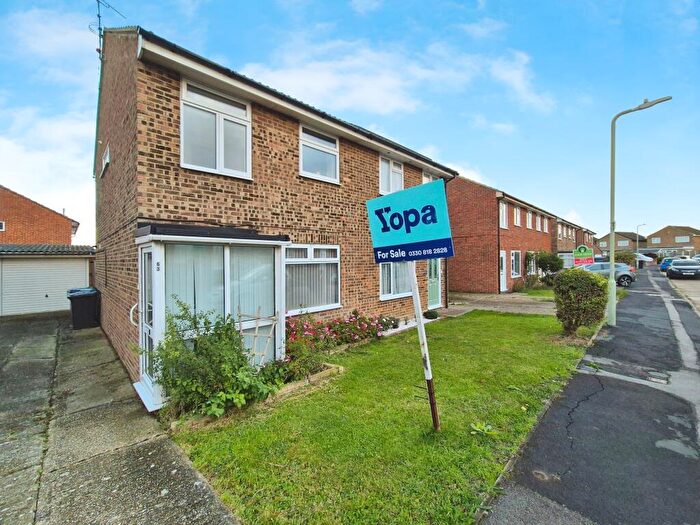 3 Bedroom Semi-Detached House For Sale In Richmond Road, Whitstable, CT5