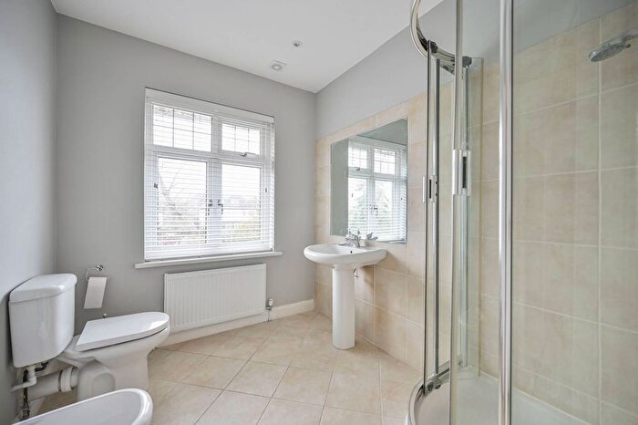 4 Bedroom Detached House To Rent In Aylmer Road, East Finchley, London, N2