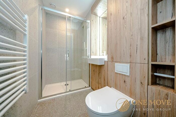 2 Bedroom Apartment To Rent In Georgette Apartments, The Silk District, E1