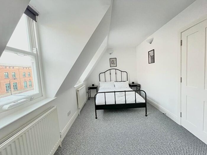 1 Bedroom Flat To Rent In Camden High Street, London, NW1