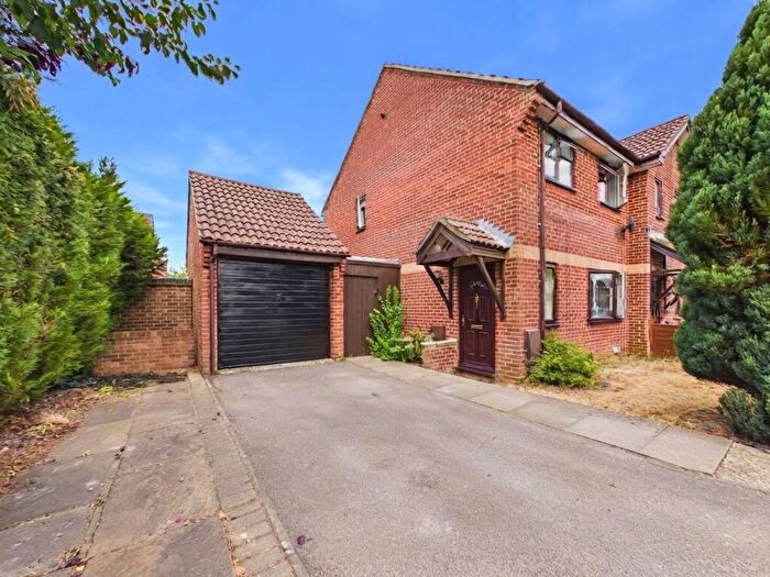 3 Bedroom End Of Terrace House For Sale In Loweswater Gardens, Bordon, Hampshire, GU35