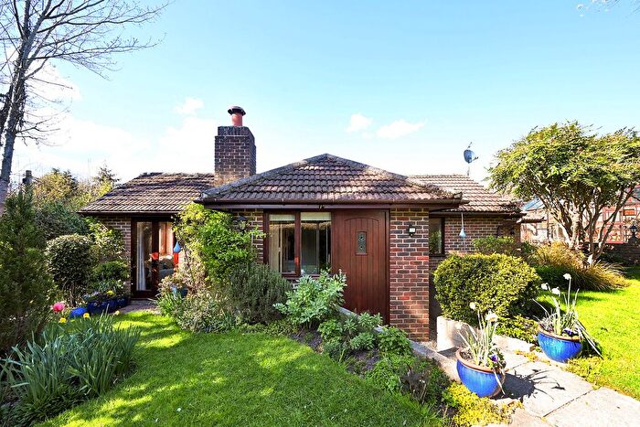 4 Bedroom Bungalow For Sale In Yew Tree Lane, Rotherfield, TN6
