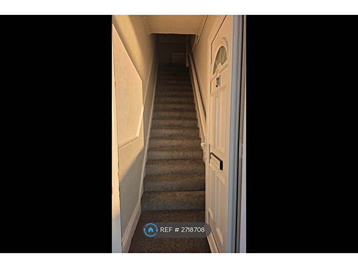 3 Bedroom Flat To Rent In Stothard Street, Jarrow, NE32