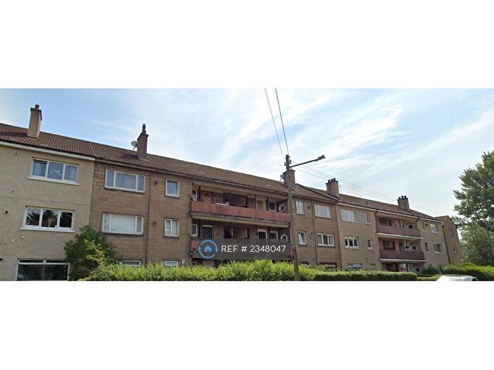 3 Bedroom Flat To Rent In Nethercairn Road, Glasgow, G43