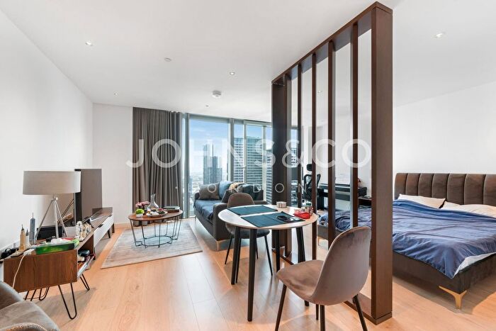 Studio For Sale In Landmark Pinnacle, Marsh Wall, Tower Hamlets, E14