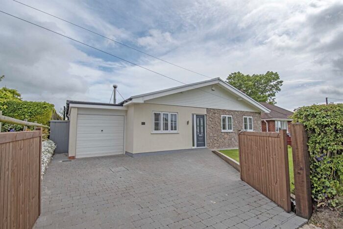 3 Bedroom Detached Bungalow To Rent In Erw Las, Leeswood, CH7