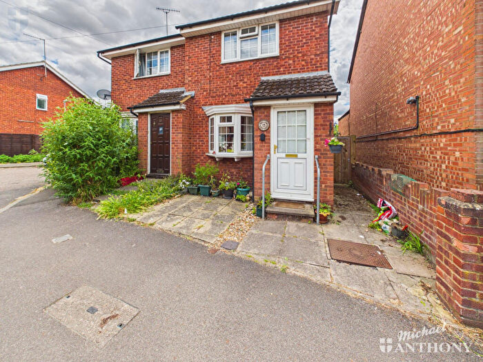 2 Bedroom Semi-Detached House For Sale In Willow Road, Aylesbury, HP19