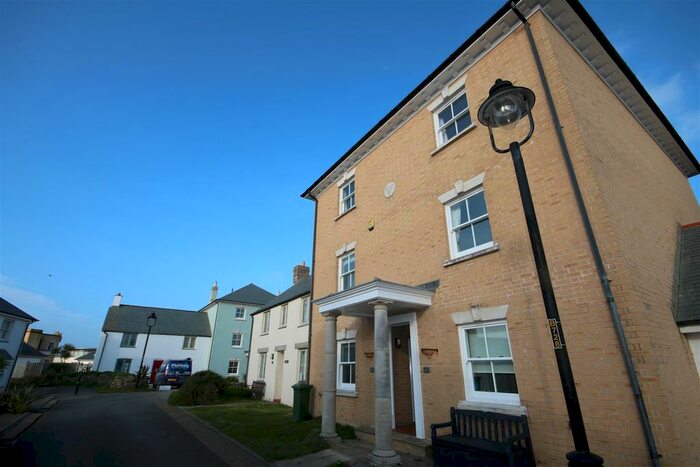 4 Bedroom Semi-Detached House To Rent In Bezant Place, Newquay, TR7