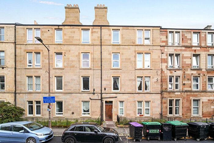 2 Bedroom Flat For Sale In / Caledonian Place, Edinburgh, EH11