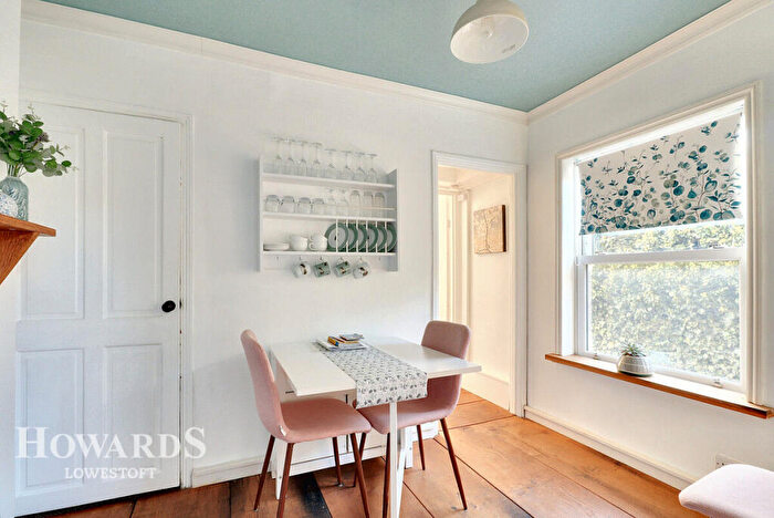 2 Bedroom End Of Terrace House For Sale In High Path, Kessingland, NR33