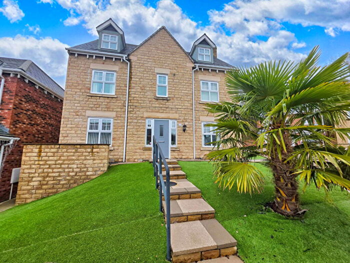 5 Bedroom Detached House For Sale In Woodlands Court, Woolley Grange, Barnsley, S75