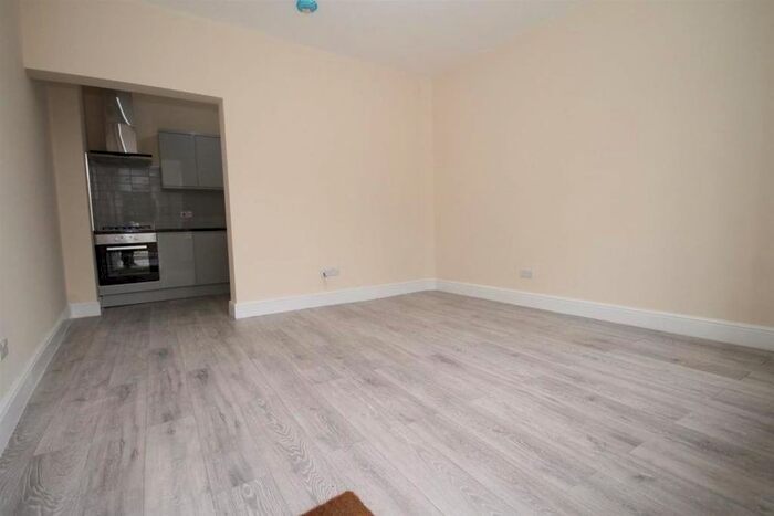 1 Bedroom Flat To Rent In Mill Lane, Carshalton SM5