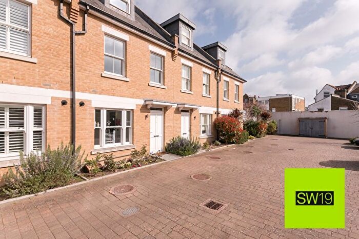 4 Bedroom Town House To Rent In Barton Mews, London, SW19