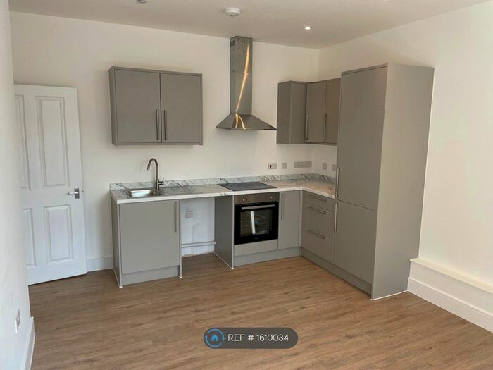 2 Bedroom Flat To Rent In Orchard House, Folkestone, CT20