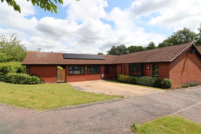3 Bedroom Detached Bungalow For Sale In Stone Hill, Two Mile Ash, Milton Keynes, MK8
