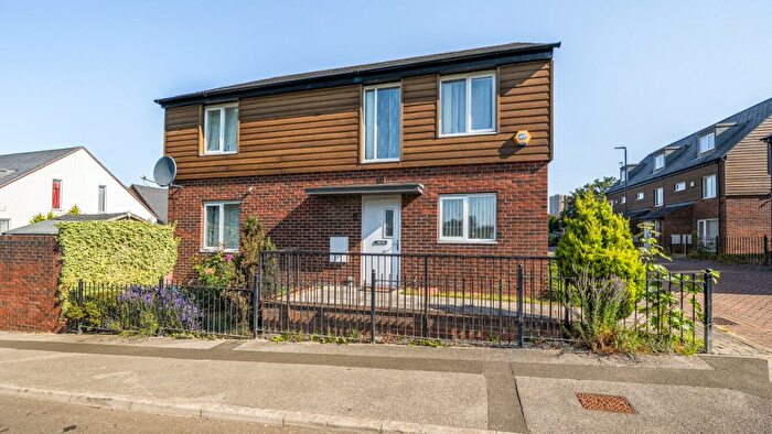 2 Bedroom Semi-Detached House For Sale In Foundry Mill St, Leeds, LS14