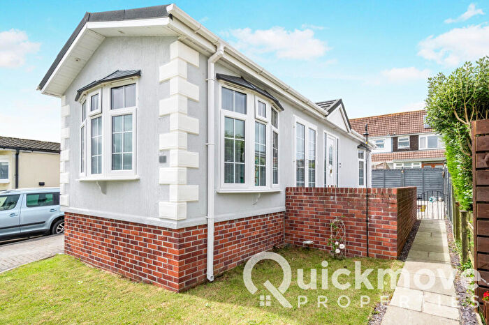 2 Bedroom Park Home For Sale In Delabole, Cornwall, PL33