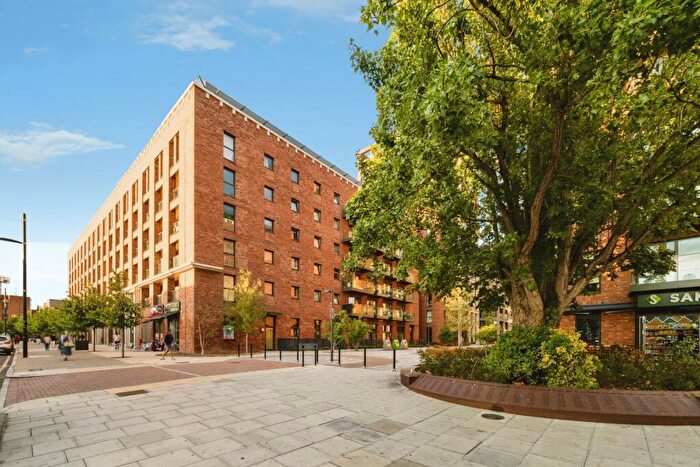 2 Bedroom Flat For Sale In Upton Gardens, Upton Park, London, E13