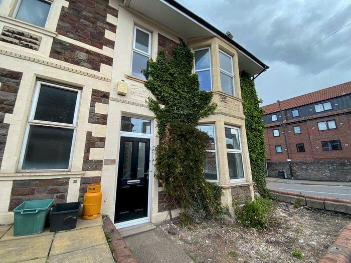 2 Bedroom Flat To Rent In Oldfield Road, Hotwells, BS8