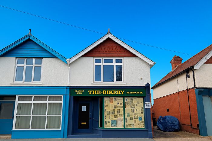 1 Bedroom Flat To Rent In School Green Road, Freshwater, PO40