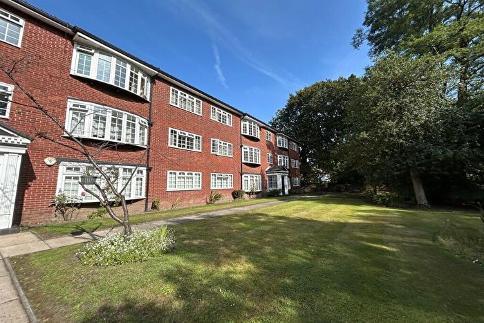2 Bedroom Apartment To Rent In Willow Tree Court, Brooklands Road, Sale, M33