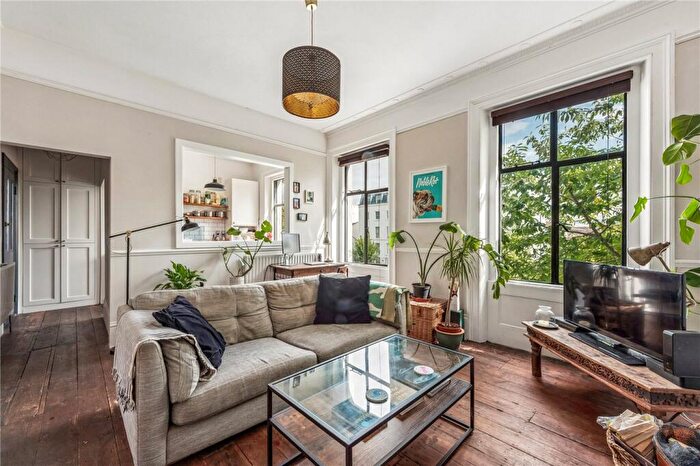 1 Bedroom Apartment For Sale In Albion Road, London, N16
