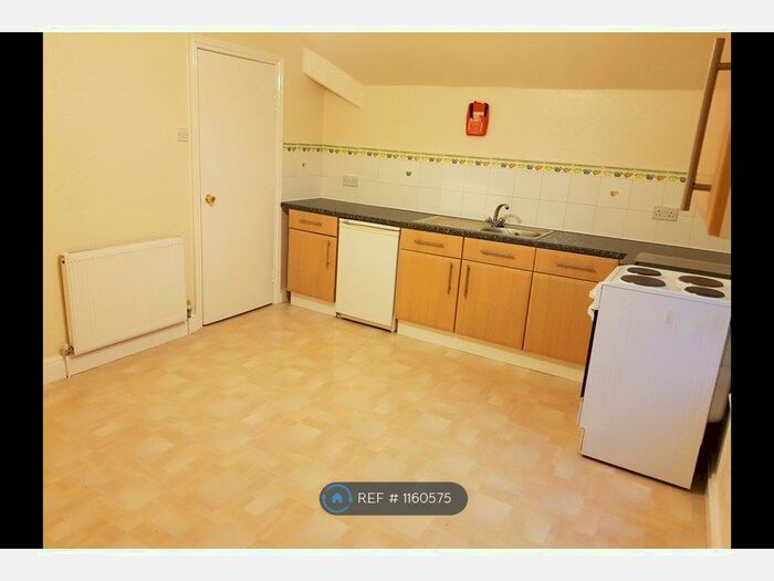 1 Bedroom Flat To Rent In Leyland Rd, Southport, PR9