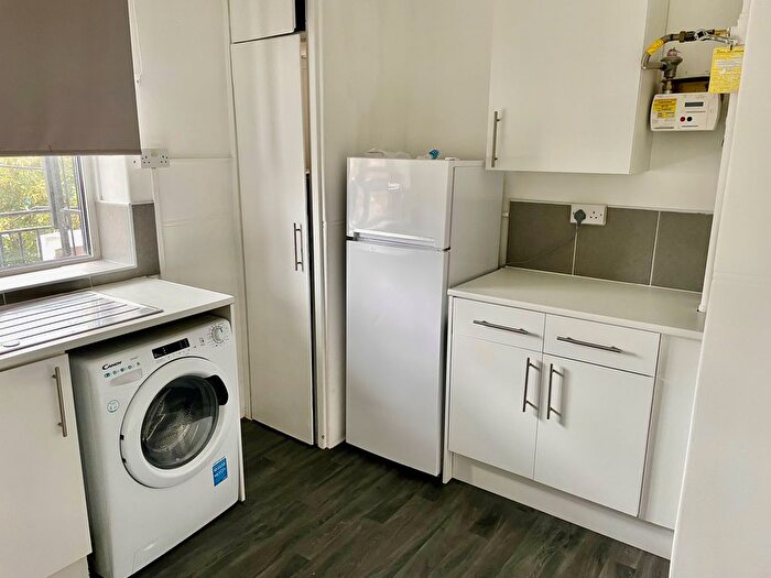 1 Bedroom Flat To Rent In Vauxhall Street, Vauxhall London, SE11