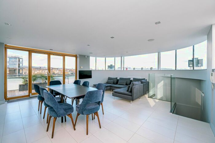 3 Bedroom Flat To Rent In Highgate Road, London, NW5