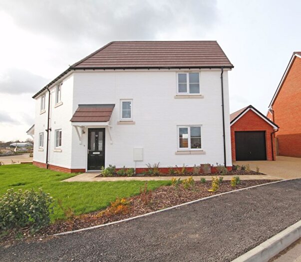 3 Bedroom Semi-Detached House To Rent In Three Bedroom House, Ringwood, BH24