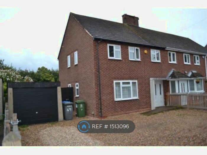 3 Bedroom Semi-Detached House To Rent In Cox Green Road, Maidenhead, SL6