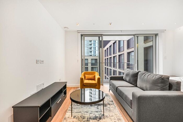 Studio To Rent In Piazza Walk London, E1