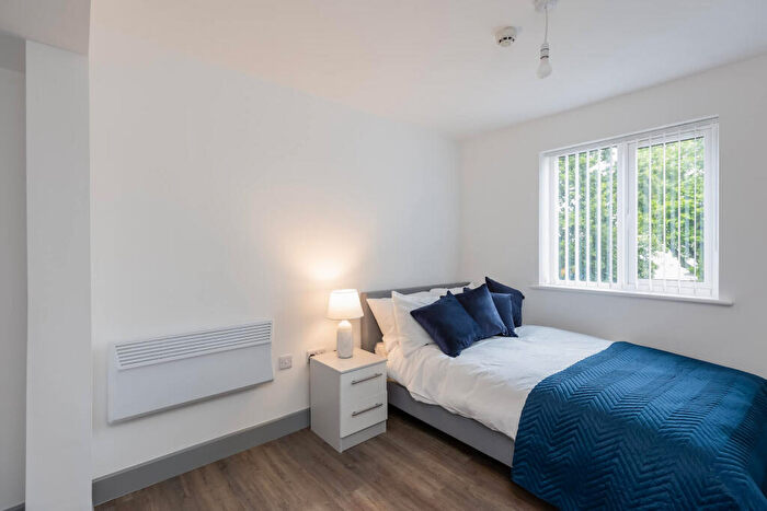 1 Bedroom Apartment To Rent In Roselee Court, CH42