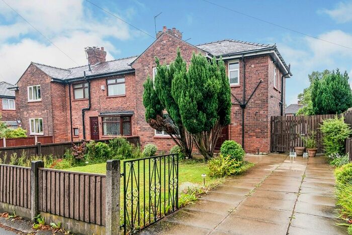 3 Bedroom Semi-Detached House To Rent In Princes Avenue, Astley, Tyldesley, Manchester, M29