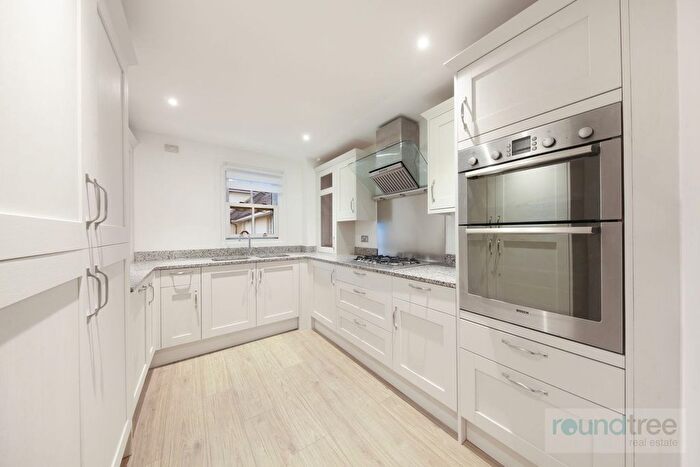 2 Bedroom Flat For Sale In Hampshire Court, Brent Street, Hendon, NW4