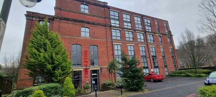 2 Bedroom Apartment For Sale In Threadfold Way Bolton, BL7