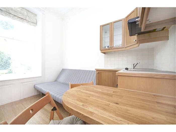 Studio To Rent In Cartwright Gardens, London, WC1H