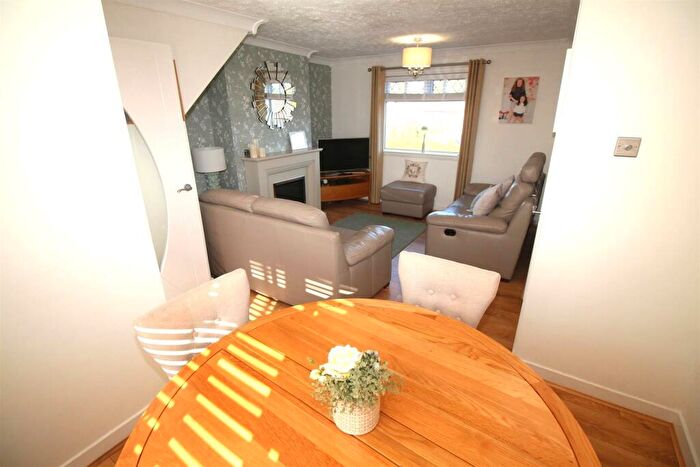 2 Bedroom Terraced House For Sale In Bridgend Road, Greenock, PA15