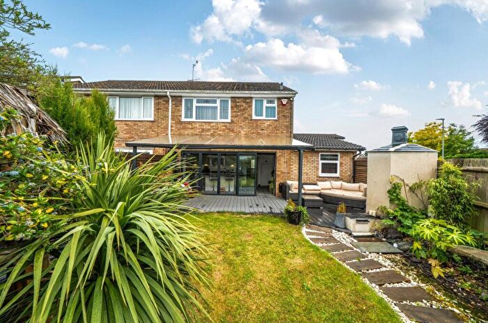 3 Bedroom House For Sale In Compton Way, Earls Barton, Northampton, Northamptonshire, NN6