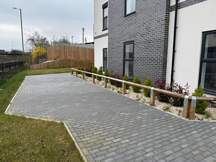 2 Bedroom Apartment To Rent In Garsington Road, Oxford, Oxfordshire, OX4