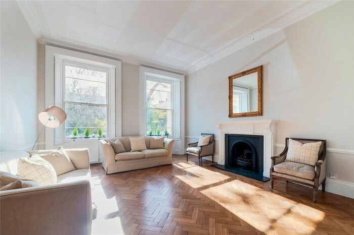 3 Bedroom Maisonette To Rent In Eccleston Square, Pimlico, London, SW1V