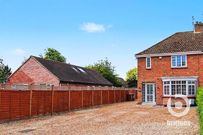 3 Bedroom Semi-Detached House For Sale In Low Road, South Wootton, King's Lynn, PE30