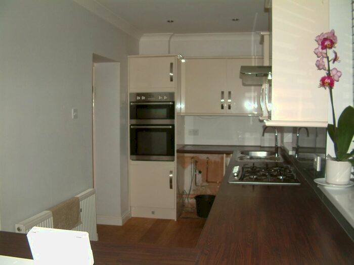 2 Bedroom Semi-Detached House To Rent In Thornbridge Close, Sheffield, S12