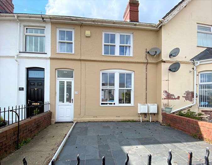 2 Bedroom Flat To Rent In The Highway, New Inn, NP4
