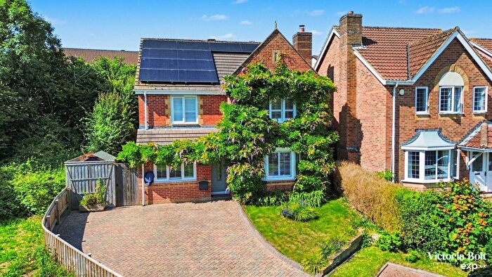 4 Bedroom Detached House For Sale In Periwinkle Drive, Plympton, PL7